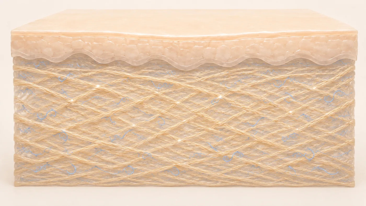 Illustration of the same skin cross-section with new fine collagen fibres bridging the gaps and the lattice returning to a denser interwoven arrangement, blue elastin fibres still broken